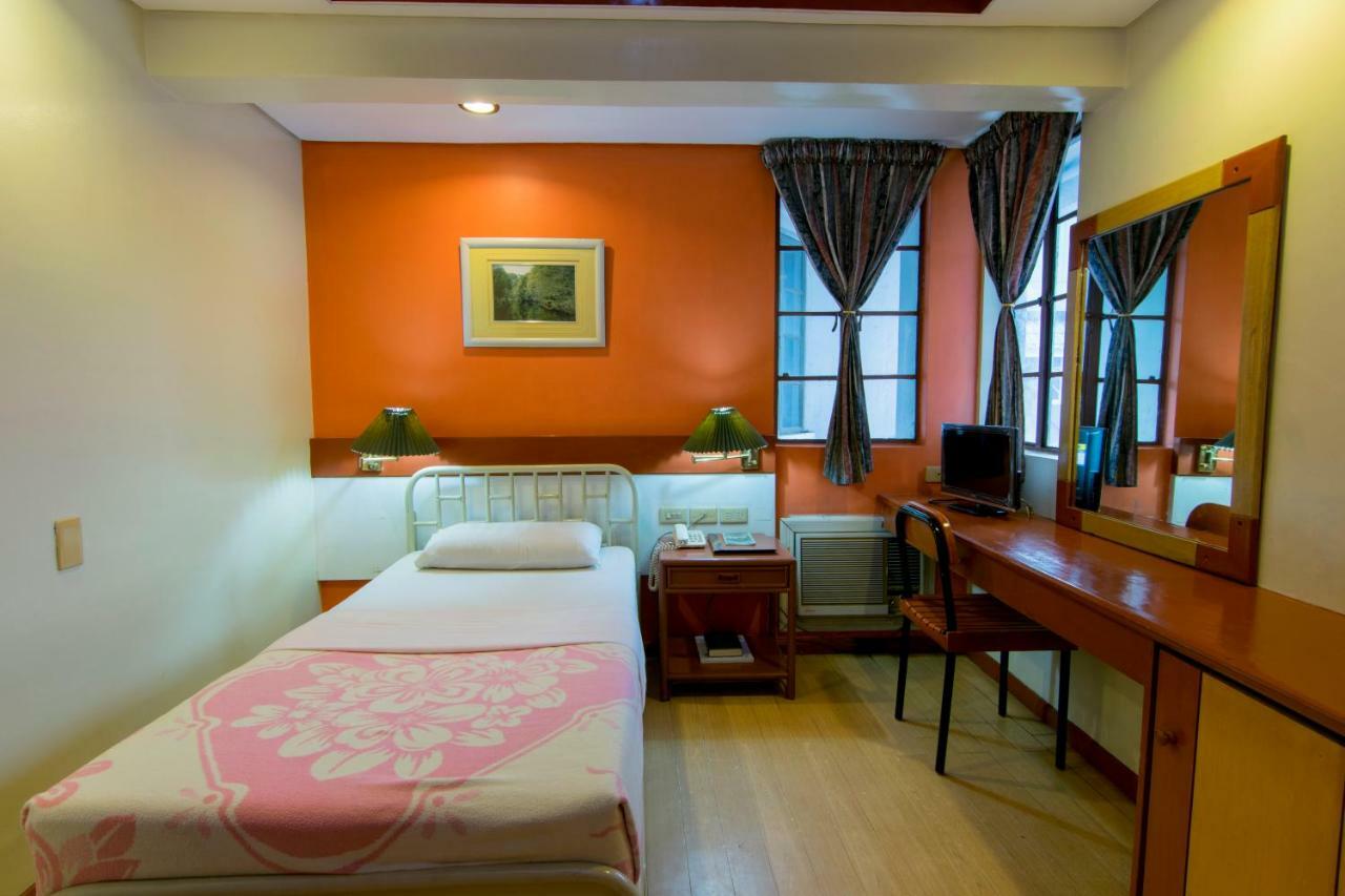 โรงแรมเดอะแมเนอร์ ดาวาว Davao ภายนอก รูปภาพ